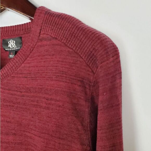 Rock & Republic Young Man's XXL Maroon V-Neck Sweater - Picture 6 of 8